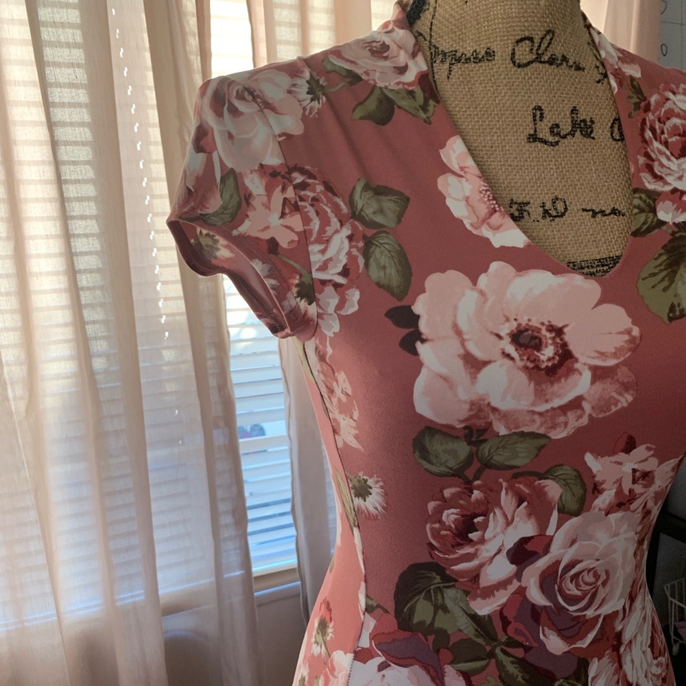 NWOT Pink floral body on dress in Size Small - Picture 2 of 4